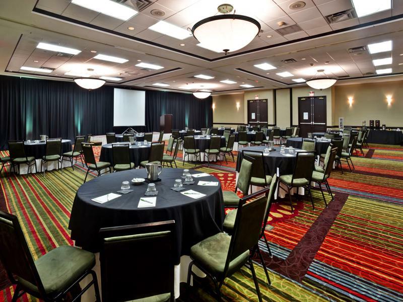Holiday Inn Hotel & Suites Chicago Northwest - Elgin By Ihg מראה חיצוני תמונה